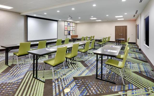 Holiday Inn Express & Suites Plano - The Colony by IHG
