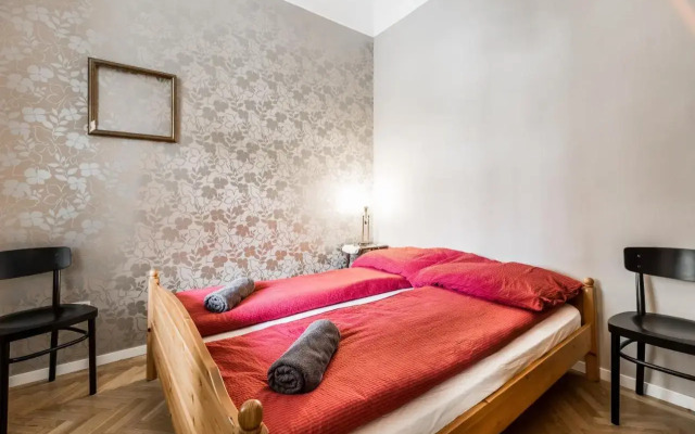 BERTA - 4 Bedrooms, 3 Baths