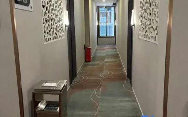 Yifeng Hotel (Shapingba Chongqing University)