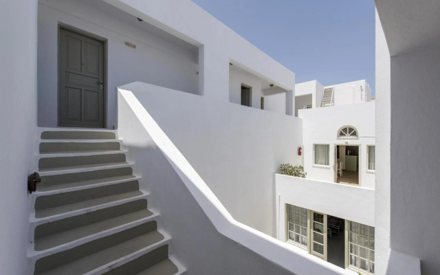 Nissos Thira