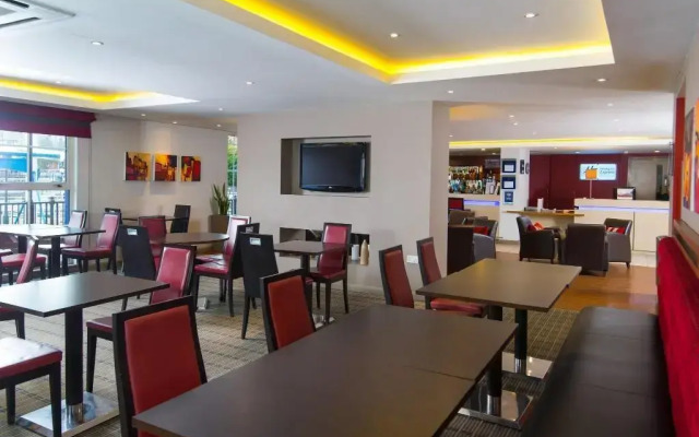 Holiday Inn Express Manchester - Salford Quays by IHG