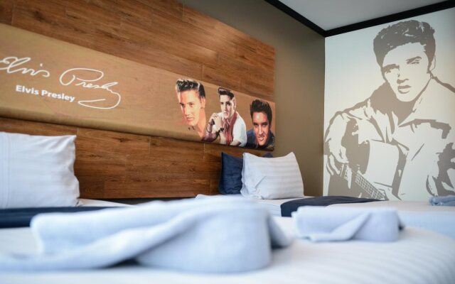 The River Scene Hotel