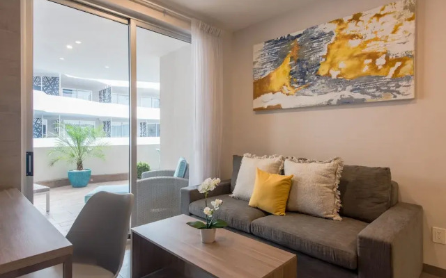 LUXURY 1-bdr -ROOFTOP POOL-GYM-PARK G310