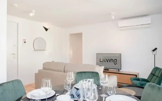 Liiiving in Porto-modern Glam Rooftop Apartment