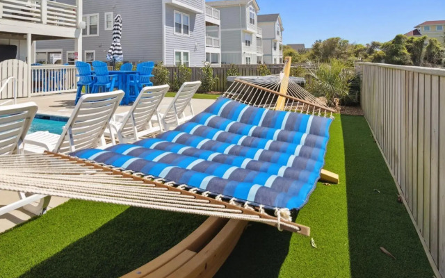 4057 - Fairways & Seaspray