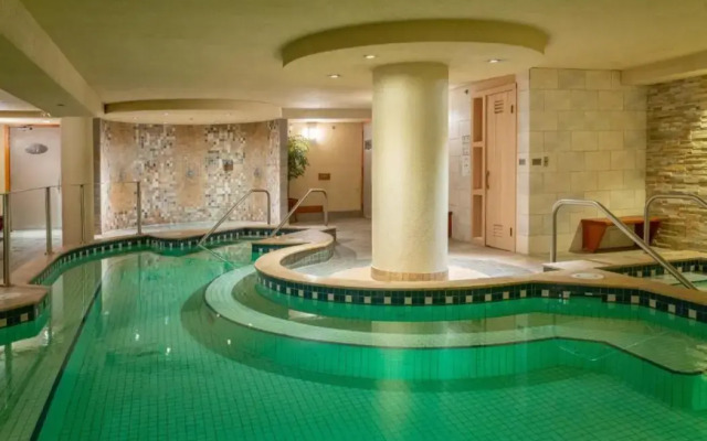 Banff Caribou Lodge and Spa