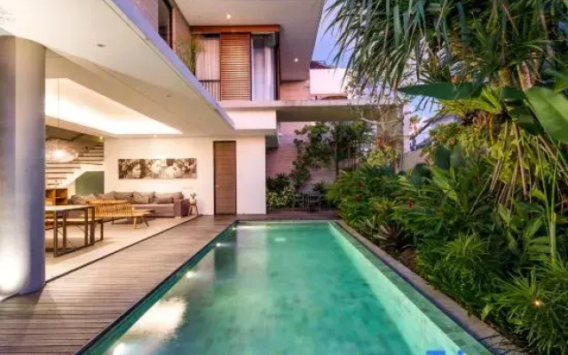 Swan Villa R