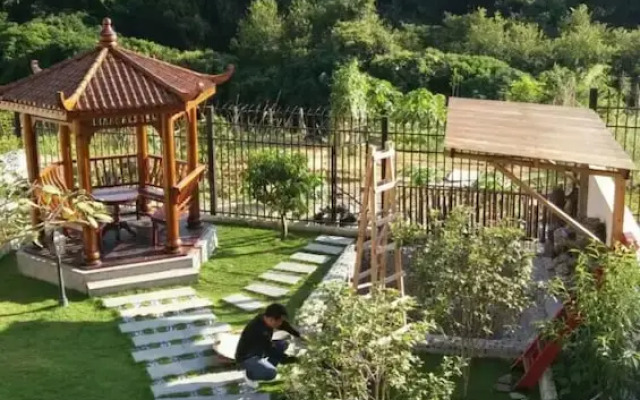 Yard Villa