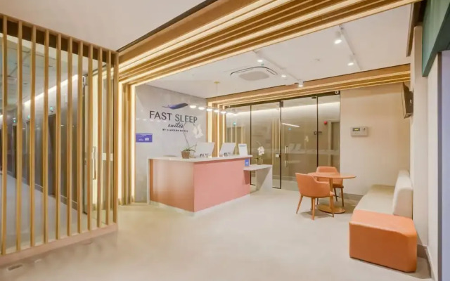 Fast Sleep Suites by Slaviero Hotéis dentro do Aeroporto Guarulhos Terminal 2, desembarque Oeste
