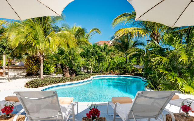 The Oasis at Grace Bay