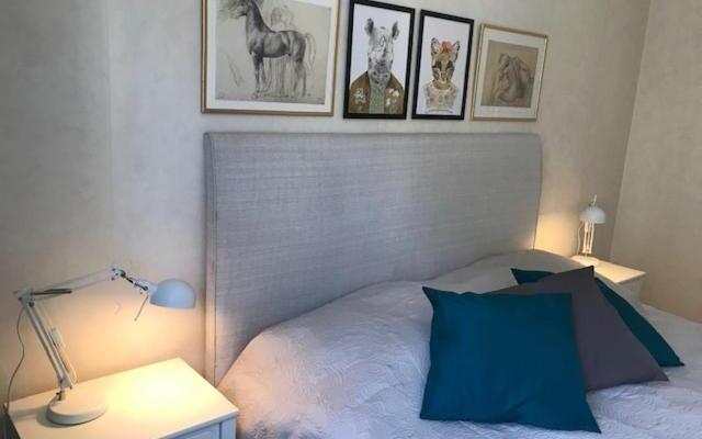 Stylish & light 2 room apartment in SoFo, 60sqm