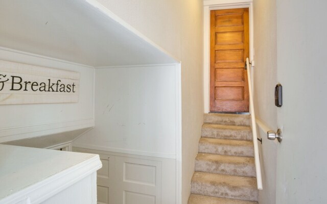 Convenient Downtown Studio in Kansas City!