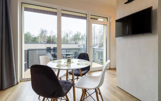 VineWood Apartment, By Cohost