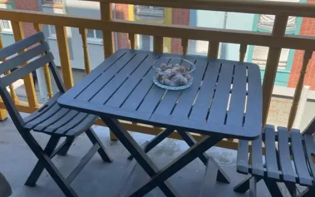 Appartement avec balcon vue mer, tout équipé