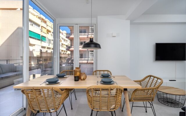 Stunning 3BR Terrace Apartment Best location Ref 124