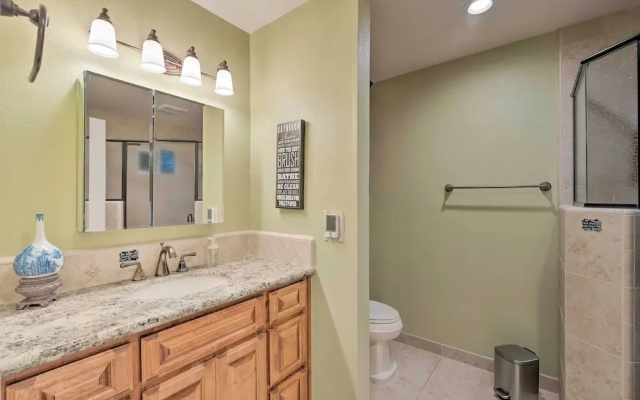 Luxurious Downtown Lodi Apartment in Wine Country!
