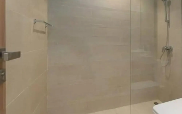 Greek View Studio Farhad Azizi Residence Al Jaddaf