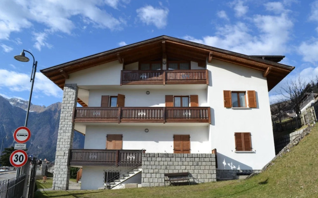 084 Bilocale Adamello Giustino