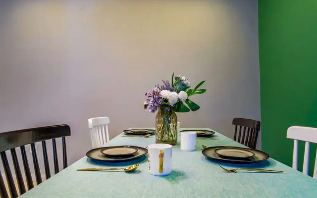 Locals Boutique Apartment Jiuzhou Port.6