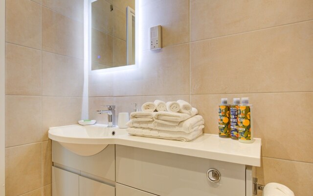 Hybrid Resi - New Malden