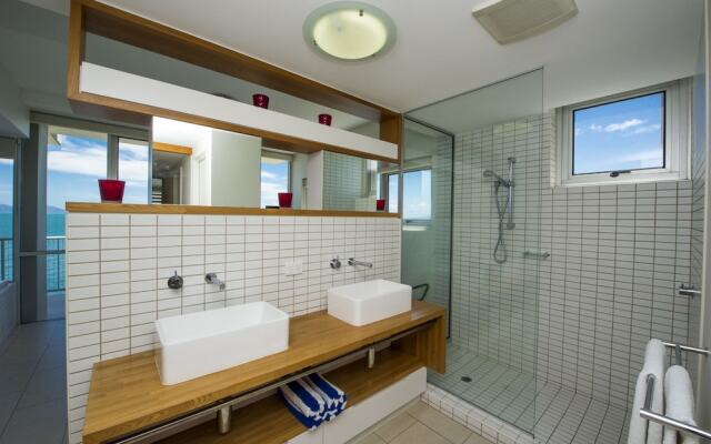 1 Bright Point Apartment 4202