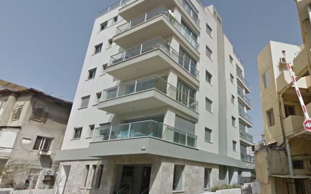 3 BDR Balcony W Parking by Banana Beach