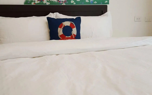 Small Wide Home