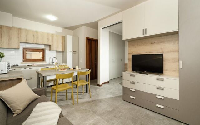 Lauri 0 18 by Wonderful Italy