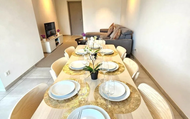 Stylish 3 BR with 2 terraces and parking