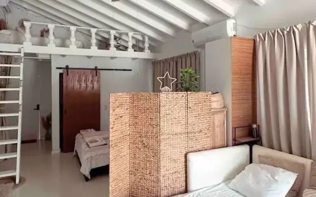 Palm Beach Vacaysuites - Bamboo Suite - Studio