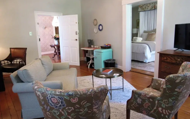 Rose Hill Inn