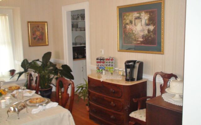 Barrington Manor Bed and Breakfast