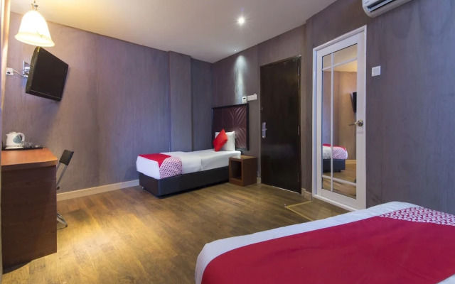 OYO 763 Tazara Hotel