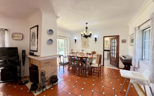 Alvor Traditional Villa by Homing