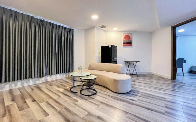 Zeus Living - 7C Downtown By Feet