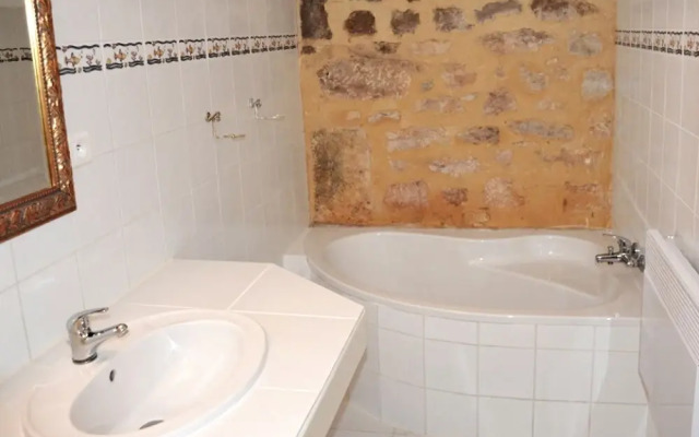 Holiday apartments at the courtyard of French château