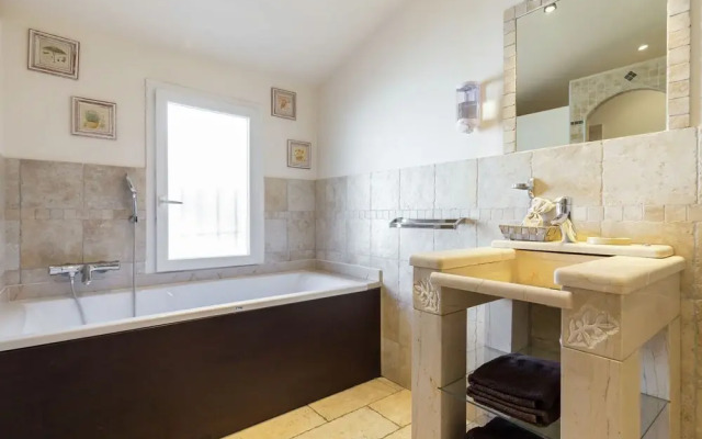 Magnificent Villa In Vence with Swimming Pool