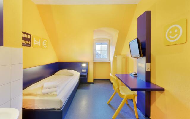 Bed'nBudget Expo-Hostel Rooms