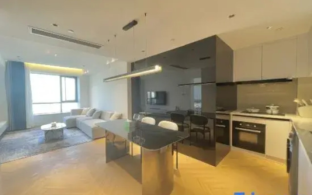 Shanghai Z·Home Homestay (Riyueguang Bojue Ju Branch)