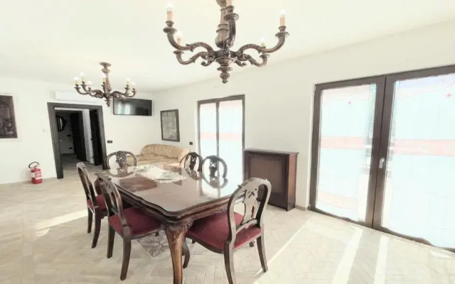 Amazing Lake View - Villa With Pool and Jacuzzi