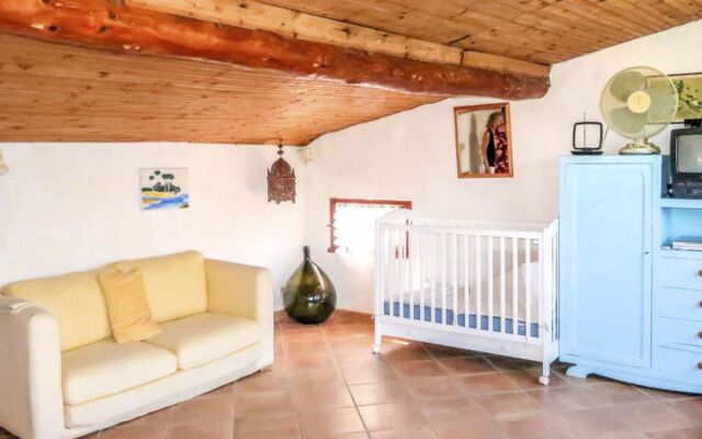 House Claudio Collabassa