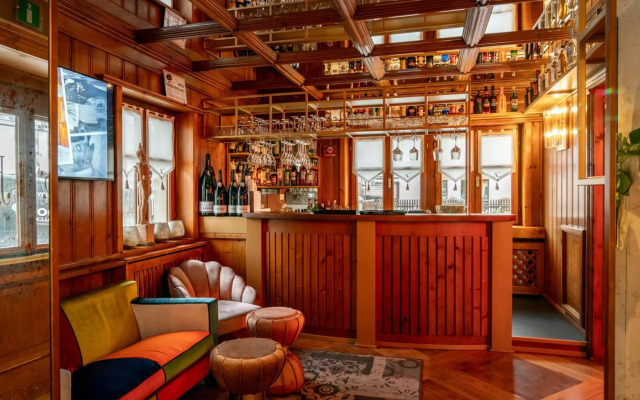 Ambra Cortina Luxury & Fashion Boutique Hotel