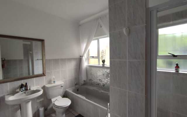 Hillton Manor Guest House