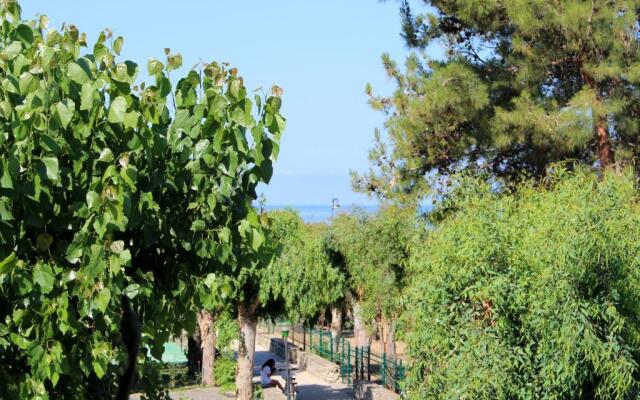 Eleatica Holiday Apartment