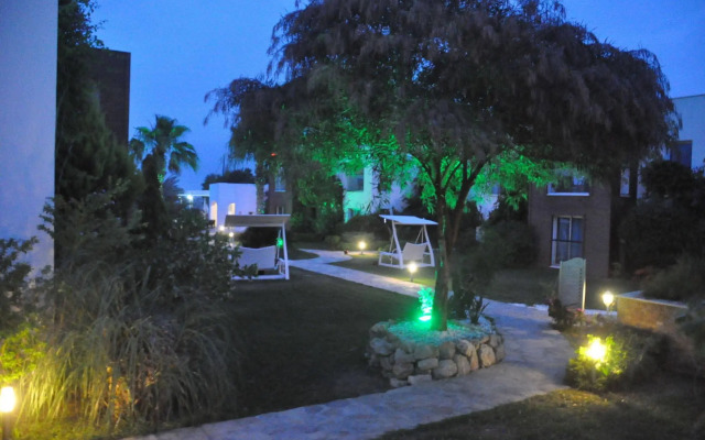 Costa Luvi Hotel