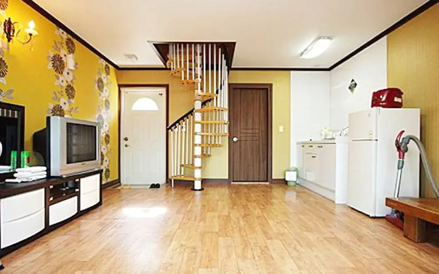 Anmyeondo Keran Blue Pension