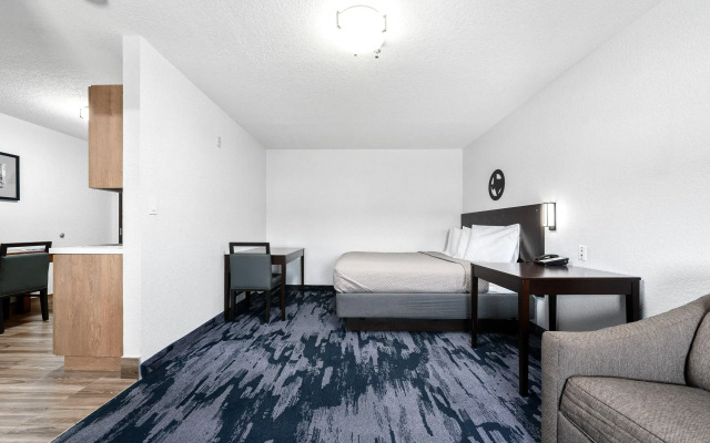 Atria Hotel and RV McGregor