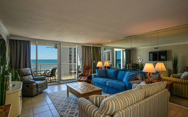 Shoreline 3084 Condo by RedAwning