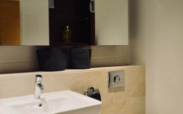 1 Bedroom Flat Next To The Meadows