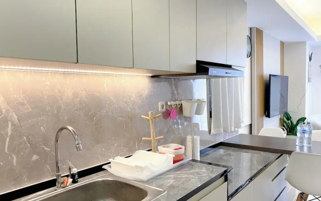 Best Deal And Comfy 2Br At Meikarta Apartment